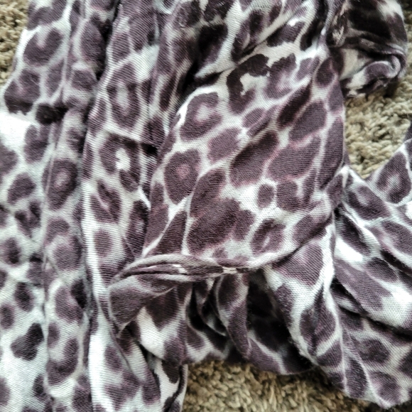 Express Leopard Infinity Scarf Black Gray White - Picture 4 of 6